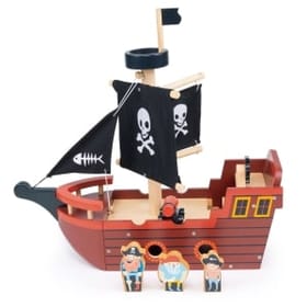 Fishbones Pirate Ship image 1